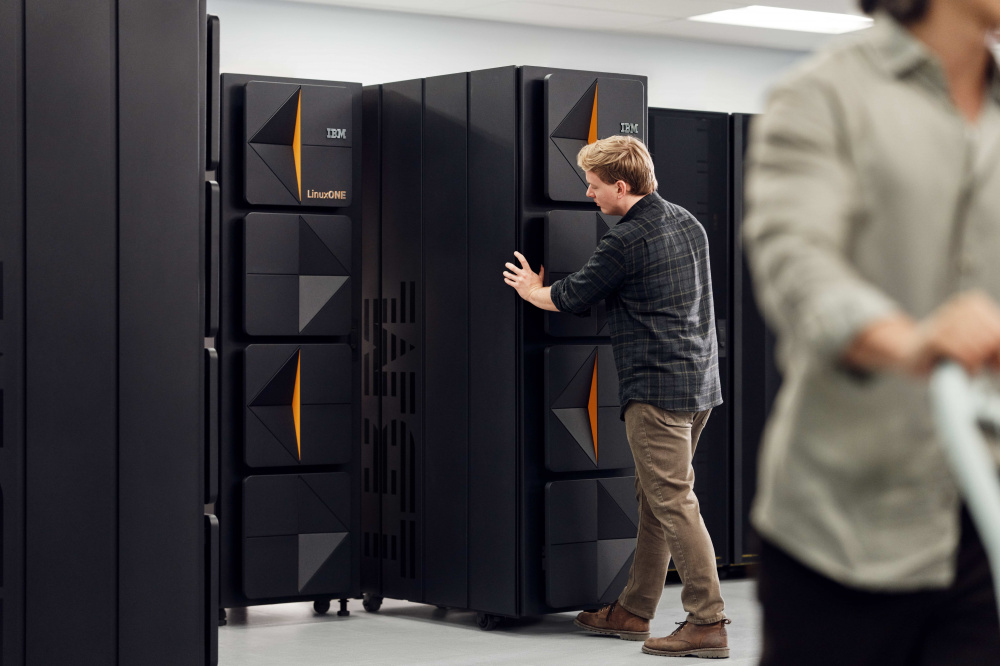 IBM представила Compact z17 и LinuxOne — четыре новых конфигураций мейнфреймов последнего поколения