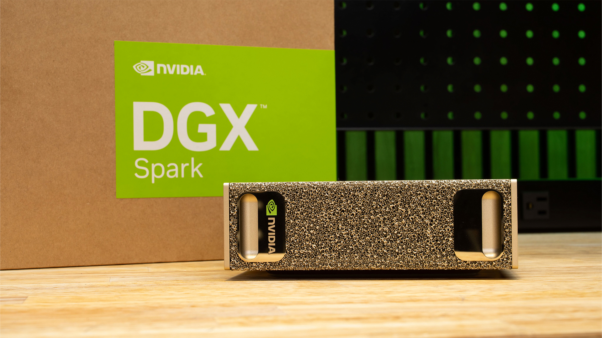 Nvidia DGX Spark vs RTX Spark — в чем отличия?