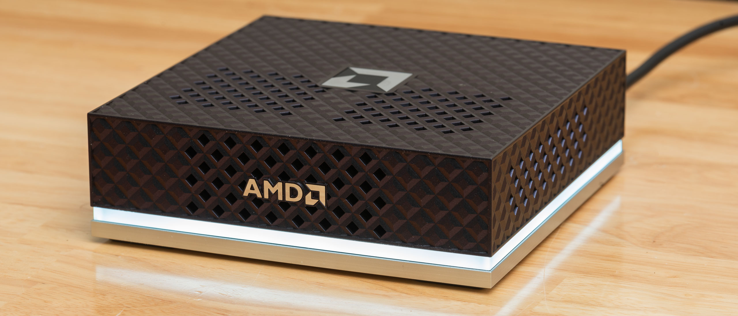 AMD представила Gorgon Halo — до 192 ГБ унифицированной памяти и инференс моделей до 300 миллиардов параметров