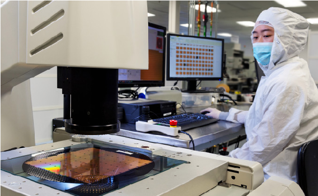 SMIC выпускает 5-нм чипы без EUV-литографии