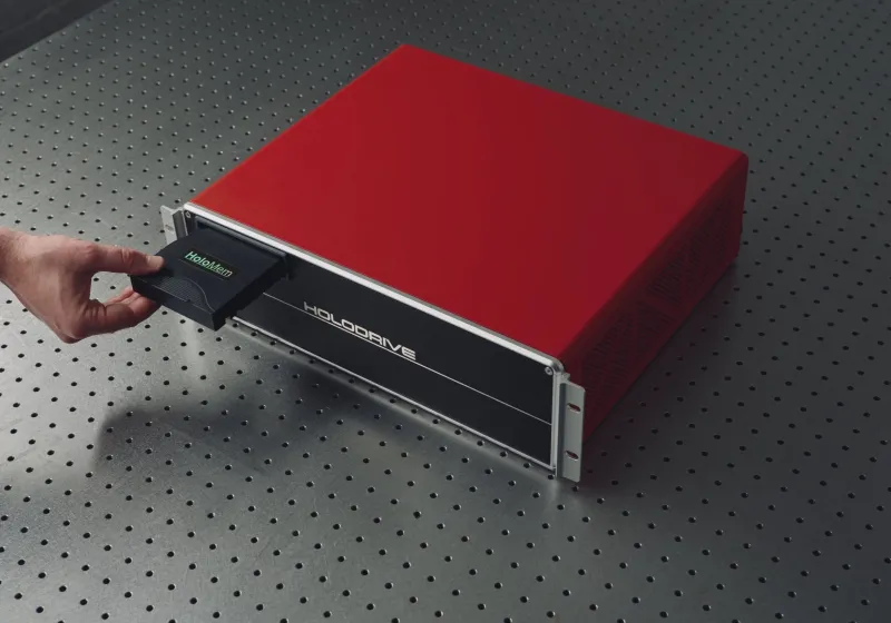 HoloDrive — передовые голографические накопители данных с емкостью 200 ТБ