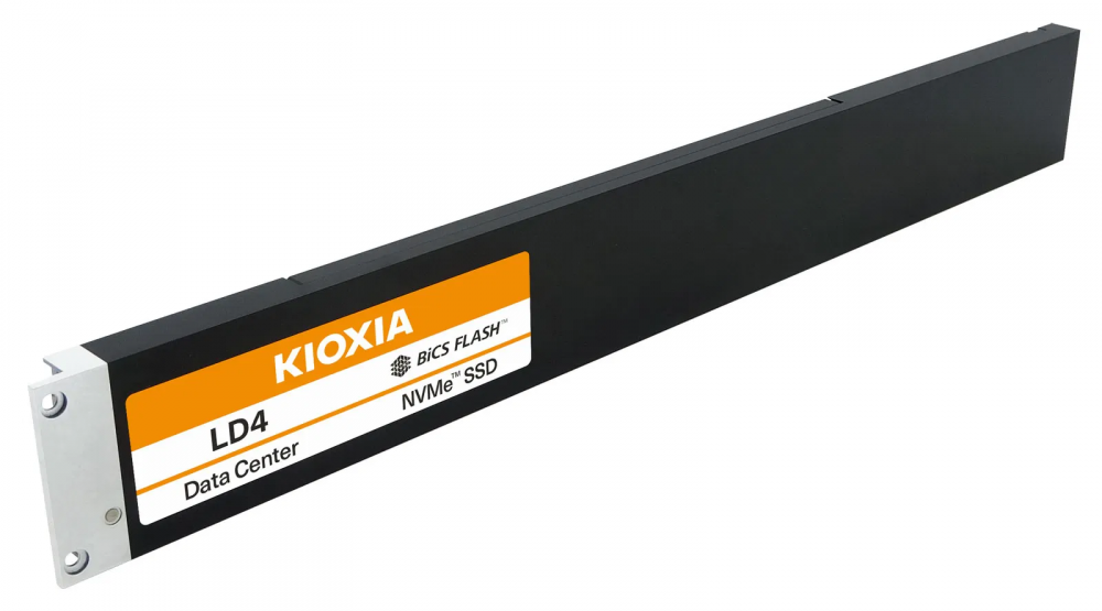 Kioxia представила LD4 — QLC SSD формата E1.L емкостью до 30,72 ТБ