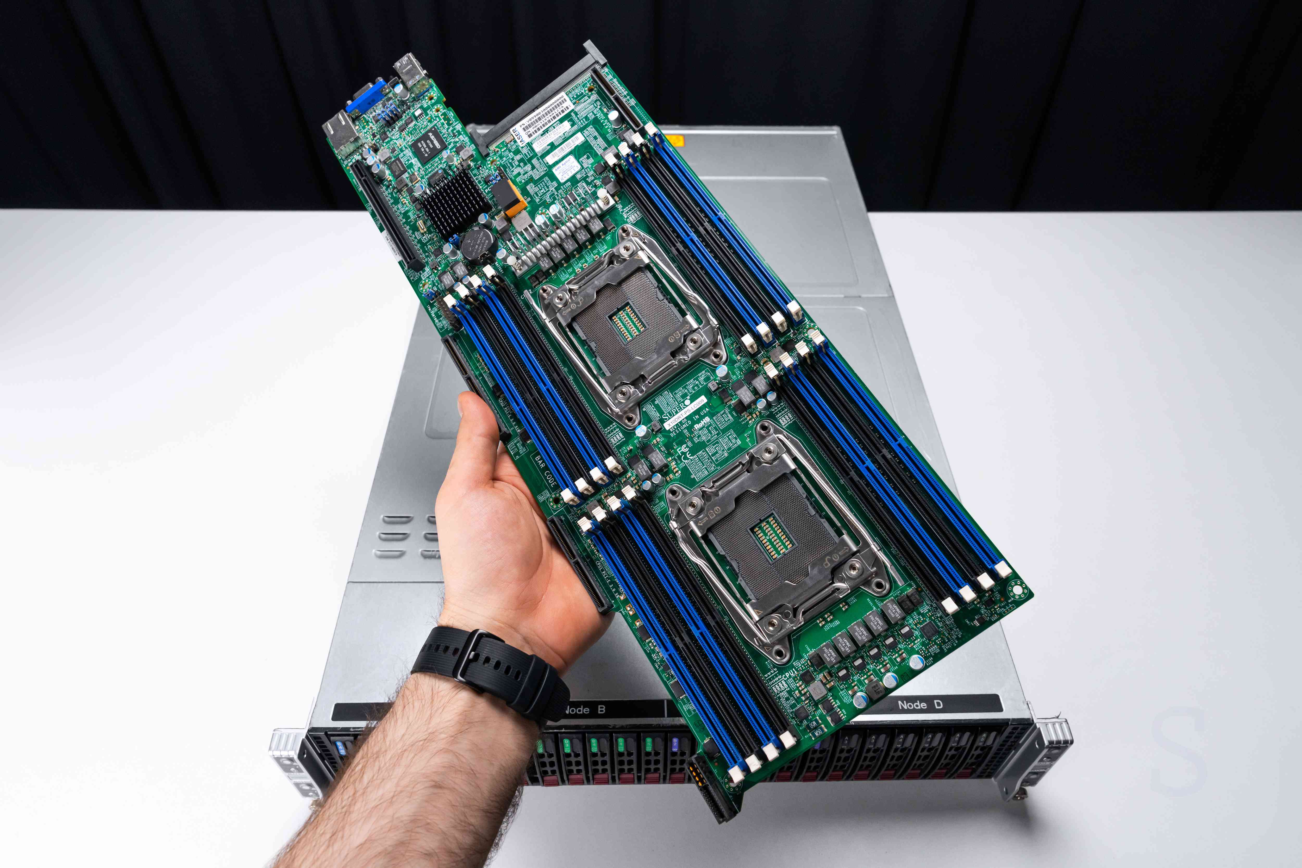 Что представляет собой Blade server, где применяется, что необходимо учитывать при выборе