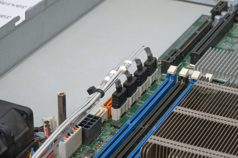 Серверная платформа Supermicro SuperServer 1028GR-TR 1U 4SFF (2x 1600W, 2x LGA2011-3) 17