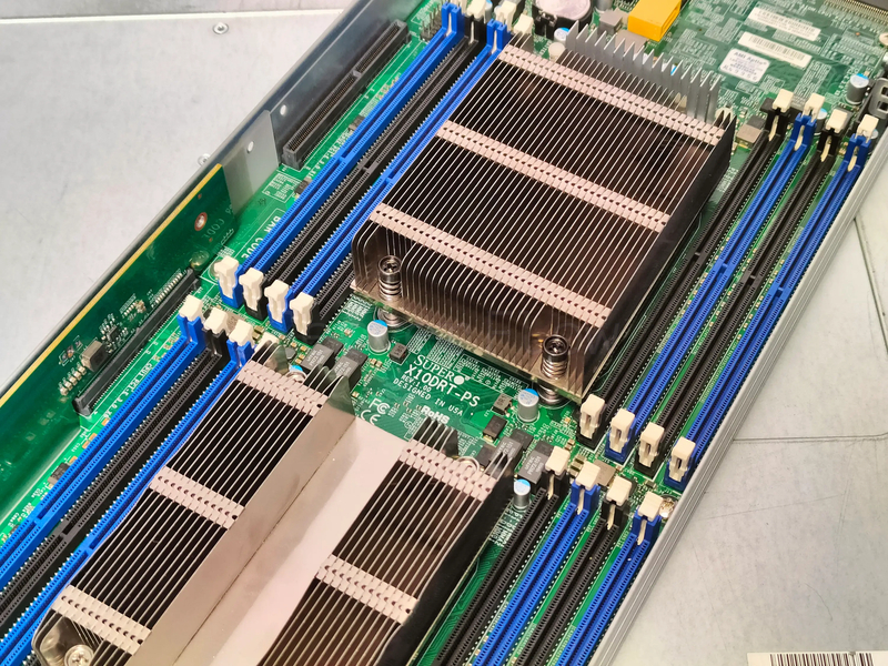 Сервер Блейд Supermicro SuperServer 2028TP-HTR-SIOM 2U 4x 6SFF 12