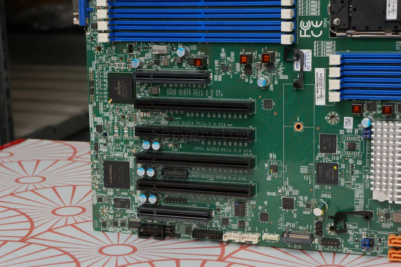 Материнская плата Supermicro X13DEI (E-ATX, 2x LGA4677, 16 DIMM) [MBD-X13DEI] 4
