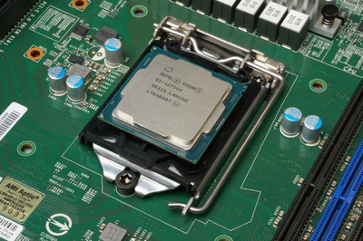 Процессор Intel Xeon E3 1275v6 (4c/8t 3.8GHz-4.2GHz, 73W, HD Graphics P630)