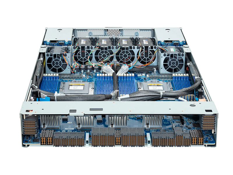 GIGABYTE G893-ZD1-AAX3 (8× H200 SXM 141GB) 11