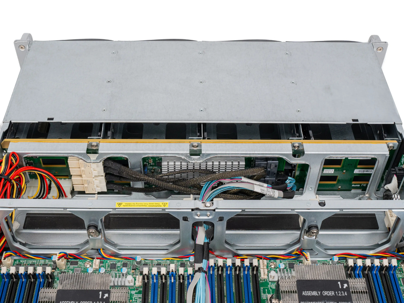 Серверная платформа Supermicro SuperServer 6029U-E1CR4T 2U 12LFF (4x U.2, 2x 750W, 2x LGA3647) 8