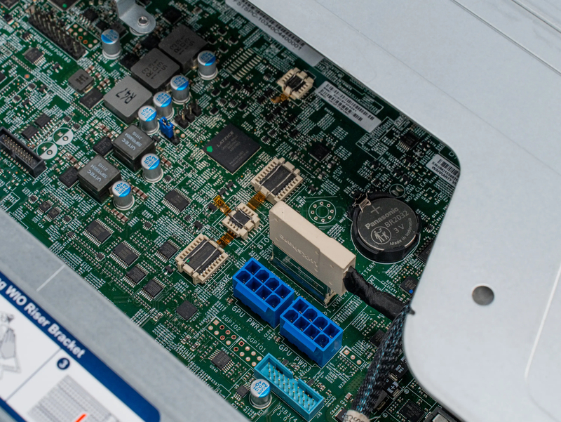 Серверная платформа Supermicro AS-2024US-TRT 2U 12LFF (4x U.2, 2x 1600W, 2x SP3) 12