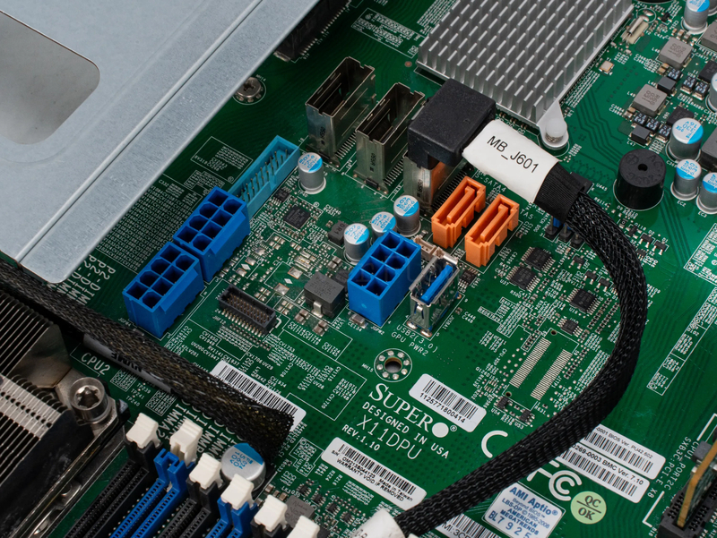 Серверная платформа Supermicro SuperServer 6019U-TN4R4T 1U 4LFF (4x U.2, 2x 750W, 2x LGA3647) 10