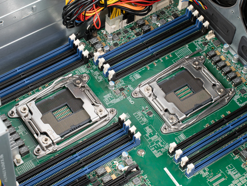 Серверная платформа Supermicro GPU SuperWorkstation 7048GR-TR 4U 8LFF (2x 2000W, 2x LGA2011-3) 5