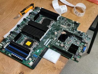 Материнская плата Intel S2600WT (Custom 16.7" x 17", 2x LGA 2011, 24 DIMM)