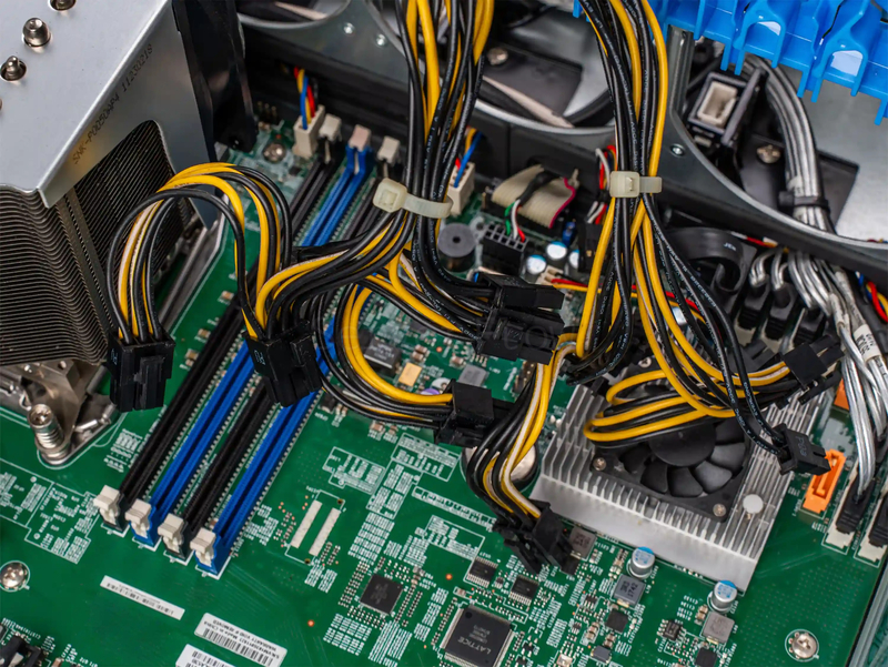 Серверная платформа Supermicro GPU SuperWorkstation 7048GR-TR 4U 8LFF (2x 2000W, 2x LGA2011-3) 8