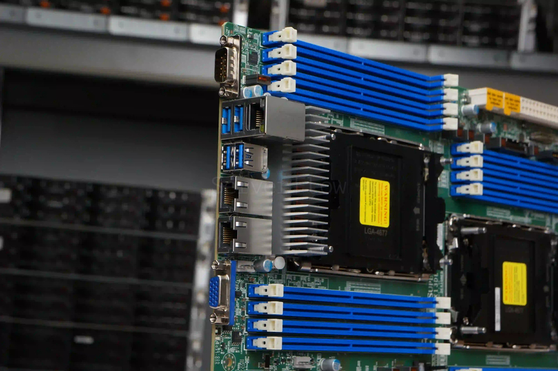 Материнская плата Supermicro X13DEI (E-ATX, 2x LGA4677, 16 DIMM) [MBD-X13DEI] 5