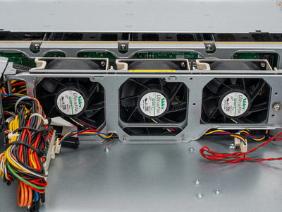 Серверный корпус Supermicro CSE-826 (2U, 12 LFF, 2x БП 920W) [826BE1C-R920LPB]