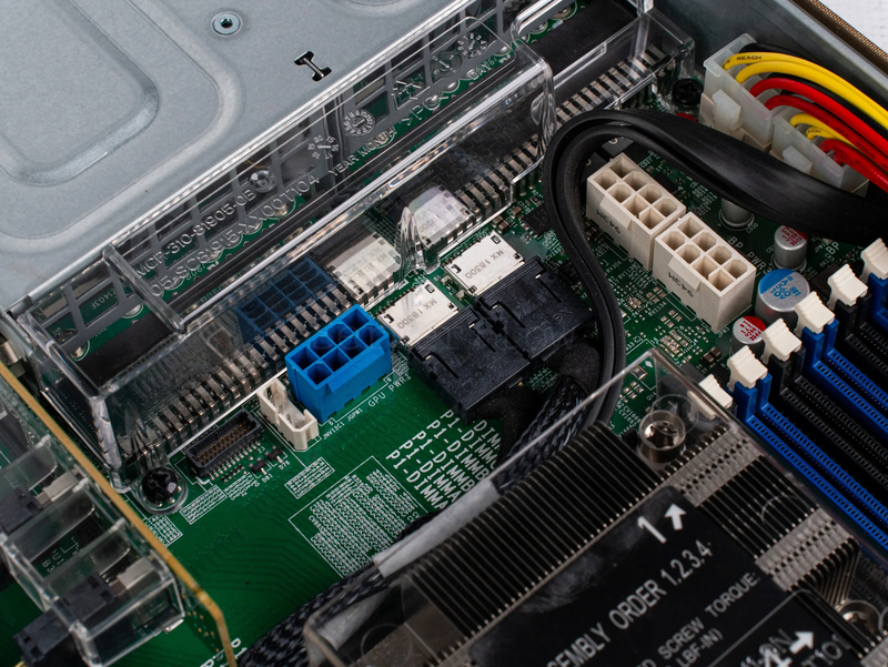 Серверная платформа Supermicro SuperServer 1029U-TN10RT 1U 10SFF (10x U.2, 2x 1000W, 2x LGA3647) 13