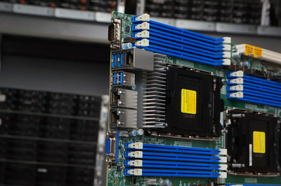 Материнская плата Supermicro X13DEI (E-ATX, 2x LGA4677, 16 DIMM) [MBD-X13DEI]