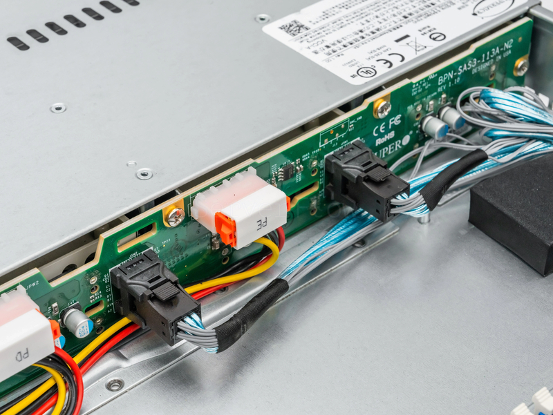 Серверная платформа Supermicro SuperServer 1029P-WTR 1U 8SFF (2x U.2, 2x 750W, 2x LGA3647) 9