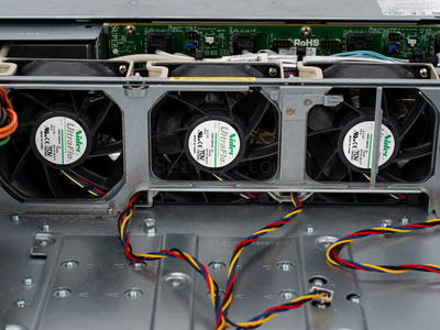 Серверный корпус Supermicro CSE-213 (2U, 16 SFF, 2x БП 920W) [SC213AC-R920LPB]