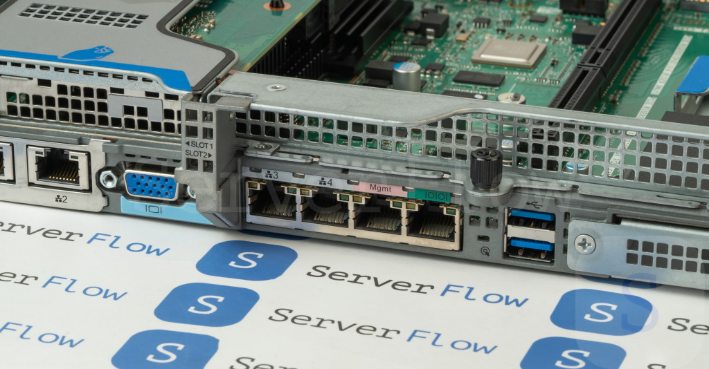 Разъемы RJ45 для COM-портов в сервере Huawei