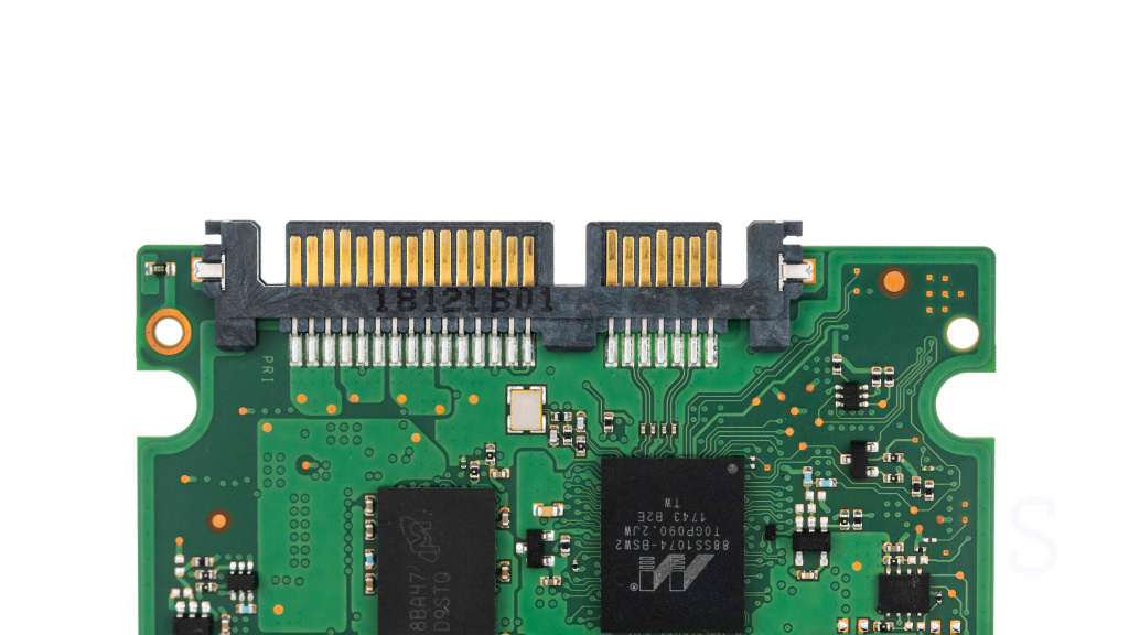 Контакты SATA-накопителя