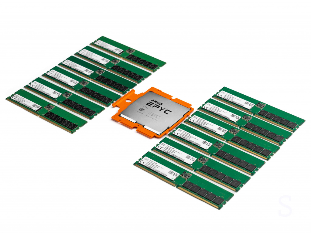 AMD EPYC 9655 поддерживает до 12 каналов памяти