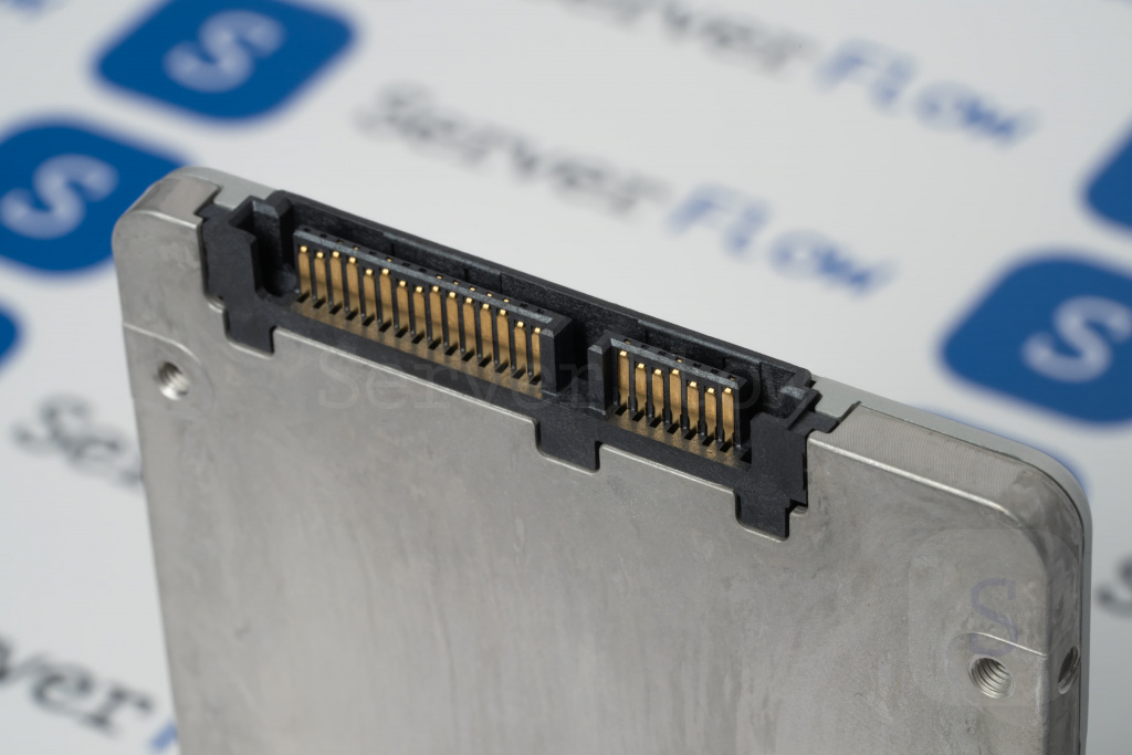 Фото интерфейса SATA III у SSD-накопителя