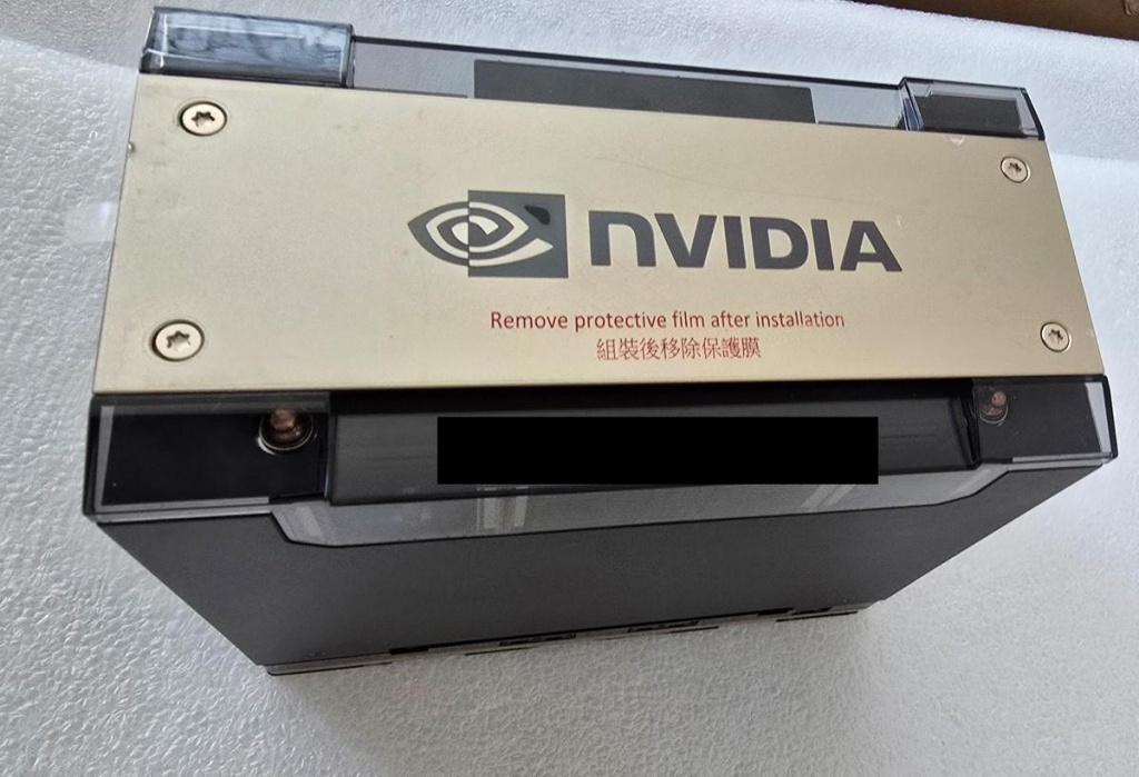 Блок SXM-ускорителя Nvidia H200