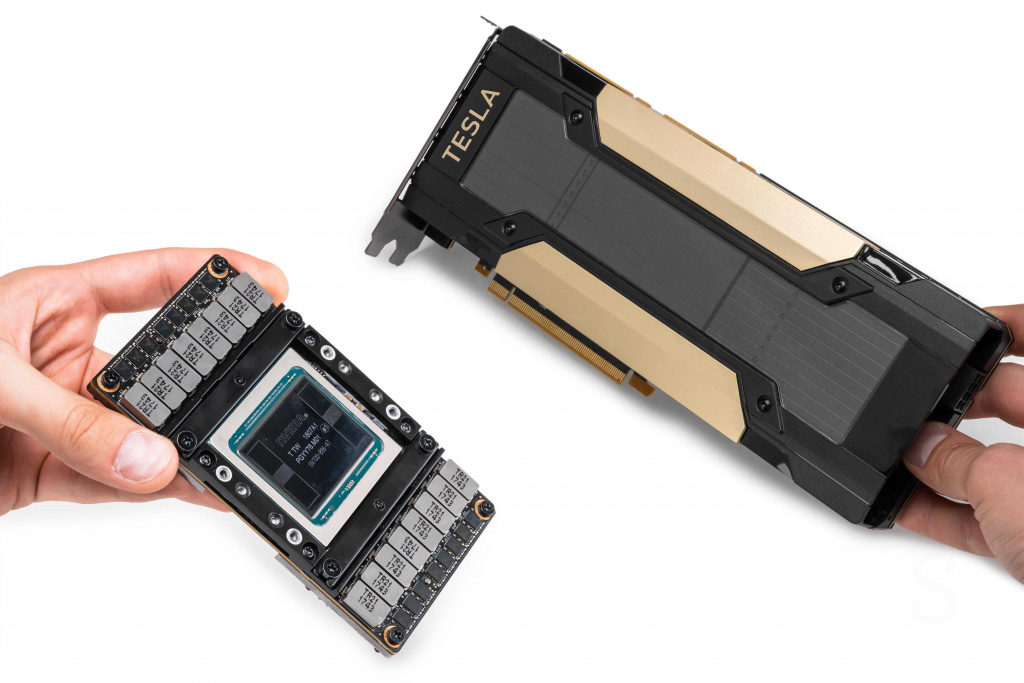 Отличие PCIe и SXM версий ИИ-ускорителя Nvidia V100