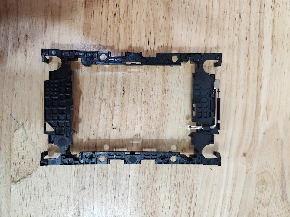 Рамка E2B для чипов на сокете LGA4710