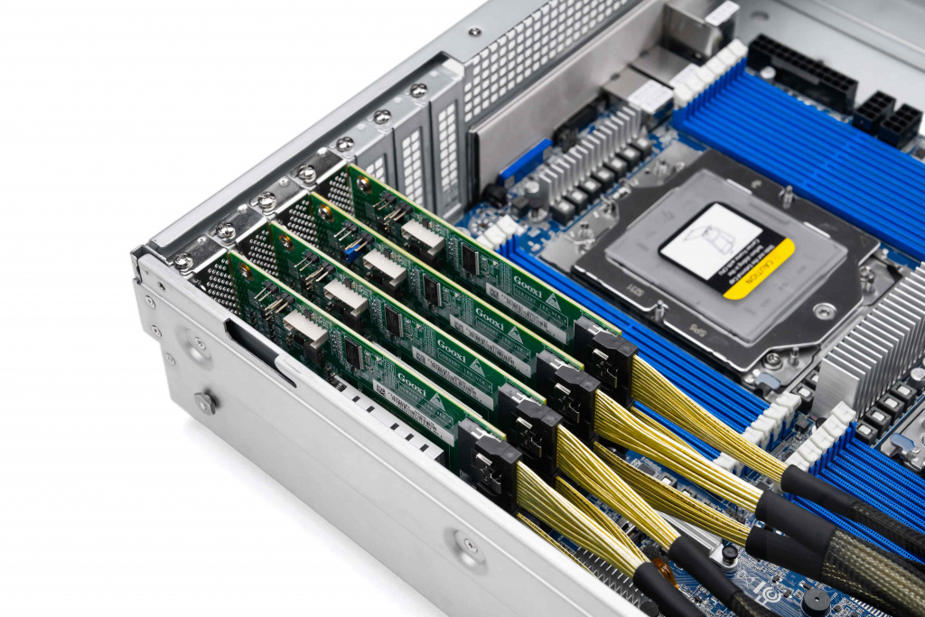 PCIe-свичи от Gooxi