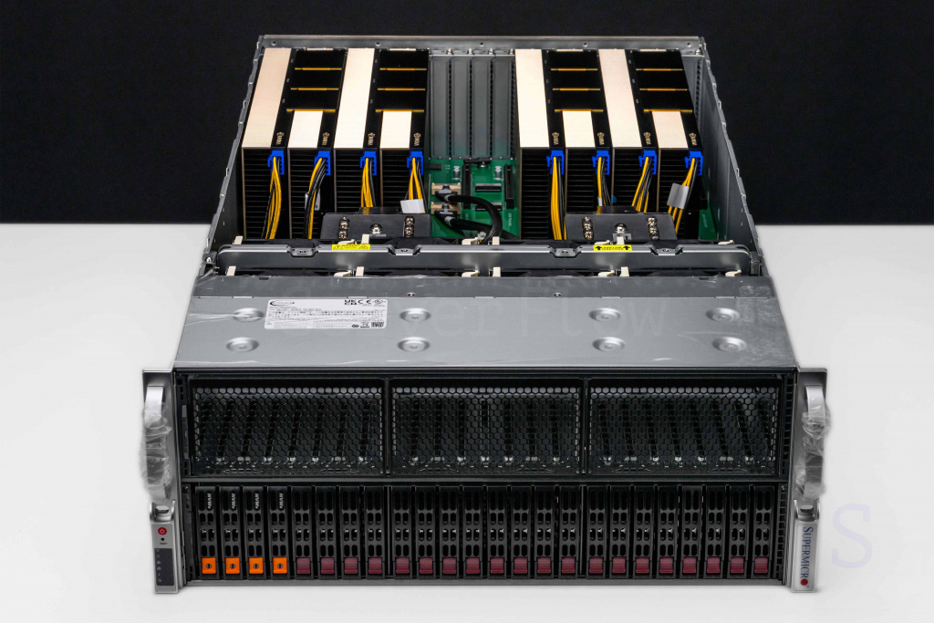 GPU-сервер с ИИ-ускорителями H200, объединенных с помощью NVLink Bridge