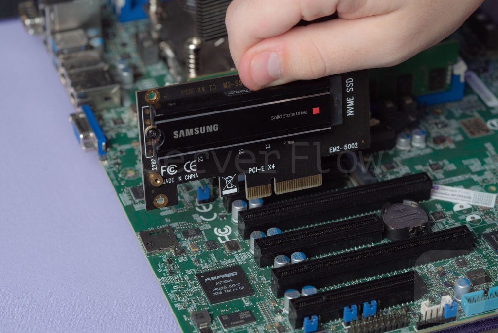 Накопитель NVMe M.2, подключенный в слот PCI-E