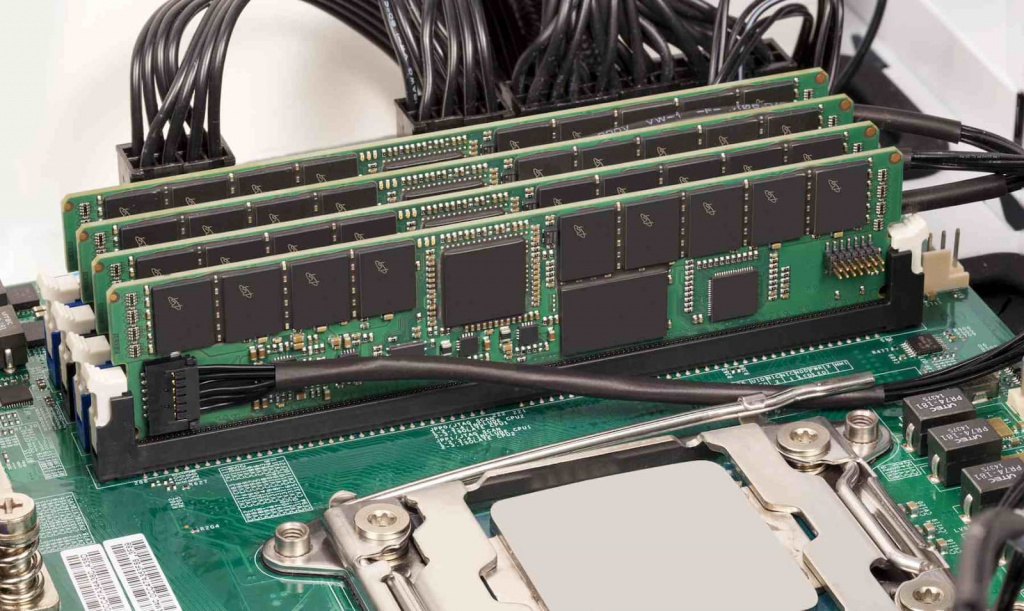 Модули оперативной памяти NVDIMM