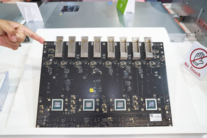 Плата-коммутатор NVIDIA MGX PCIe