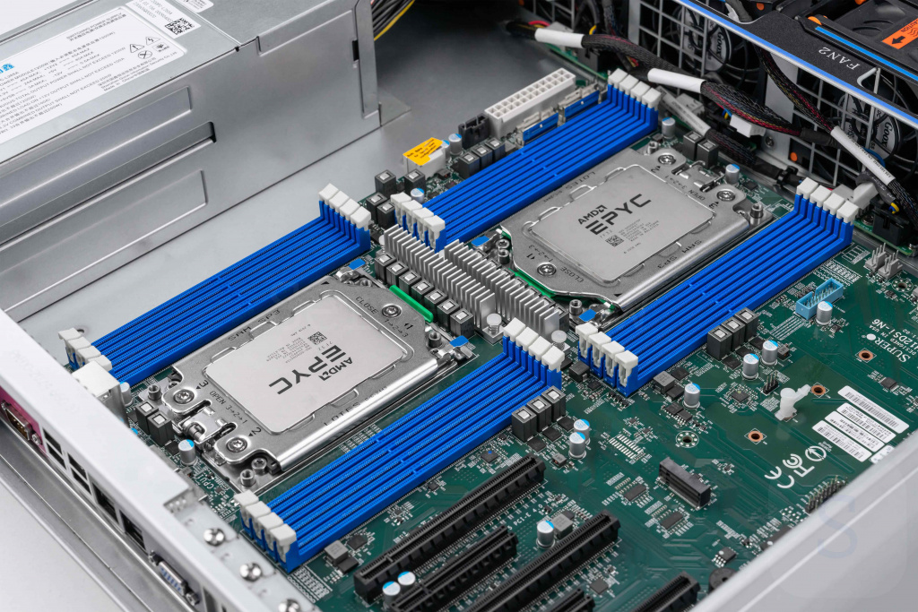 Двухпроцессорный сервер на базе AMD EPYC