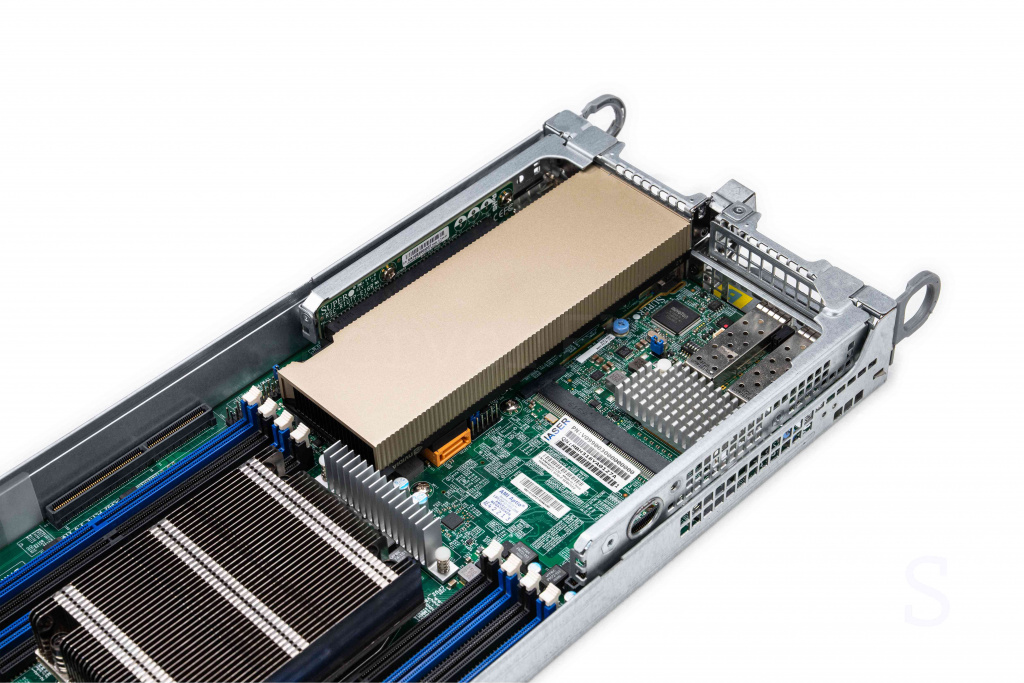 Nvidia L4 в Blade-лезвии