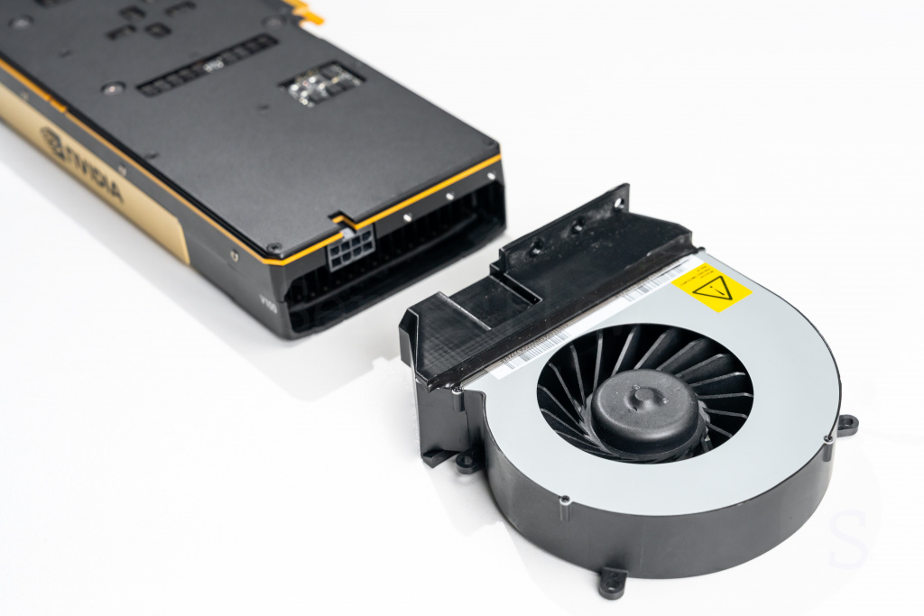 Видеокарта NVIDIA Tesla V100 32GB с системой охлаждения