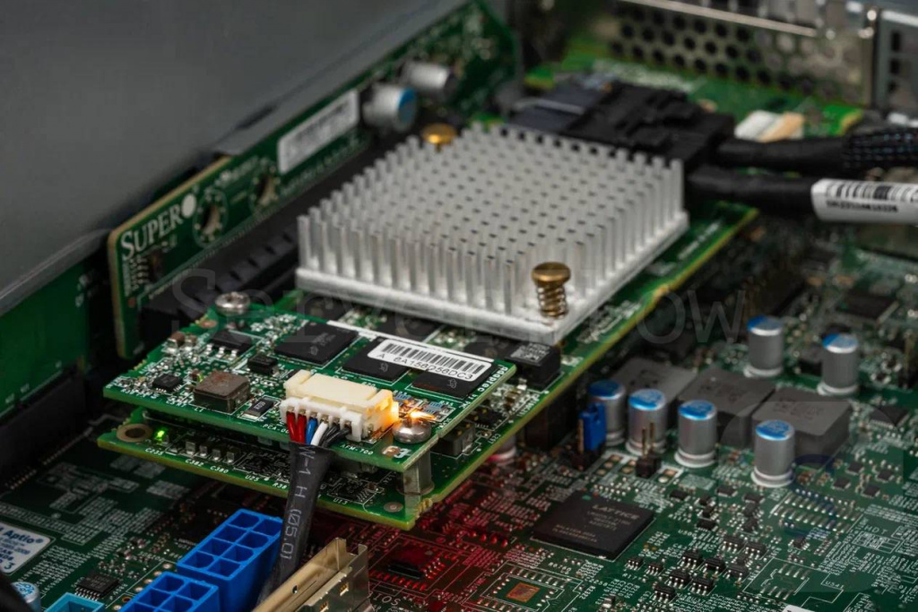 RAID-контроллер для видеосервера