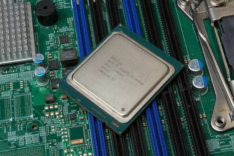 Процессор Intel Xeon E5 2670v2 (10c/20t, 2.5GHz-3.3GHz, 115W) 4