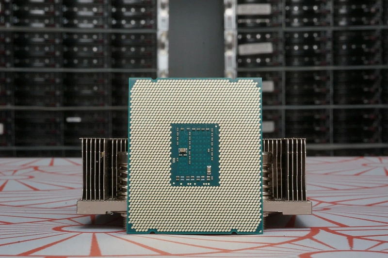 Процессор Intel Xeon E5 2690v3 (12c/24t, 2.6GHz-3.5GHz, 135W) 2