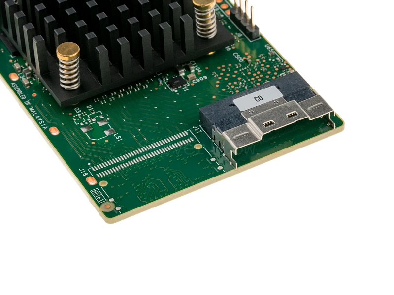 RAID контроллер Broadcom MegaRAID 9560-8i (NVMe/SAS/SATA 12GB/s, 4GB Cache)  2